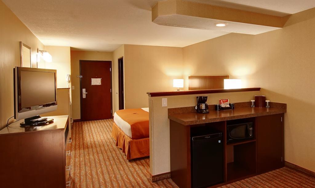 Phoenix Inn Suites אלבני מראה חיצוני תמונה